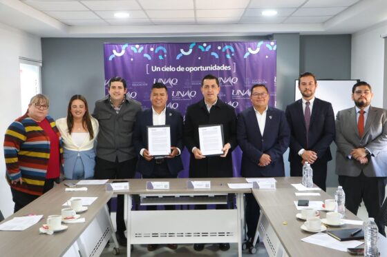 Jairo Morales firma convenio de colaboración con la UNAQ