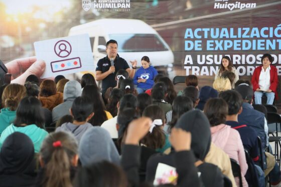 Más de 350 estudiantes actualizan su expediente para continuar con el programa de Transporte Escolar en Huimilpan